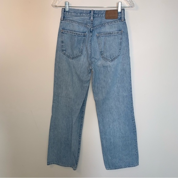 Aritzia Denim Forum The Farrah Hi-Rise Wide Leg Jean 24 - Picture 3 of 14
